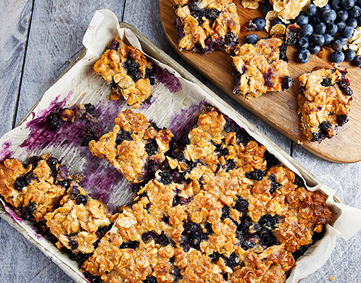  Blueberry White Chocolate Cereal Bars